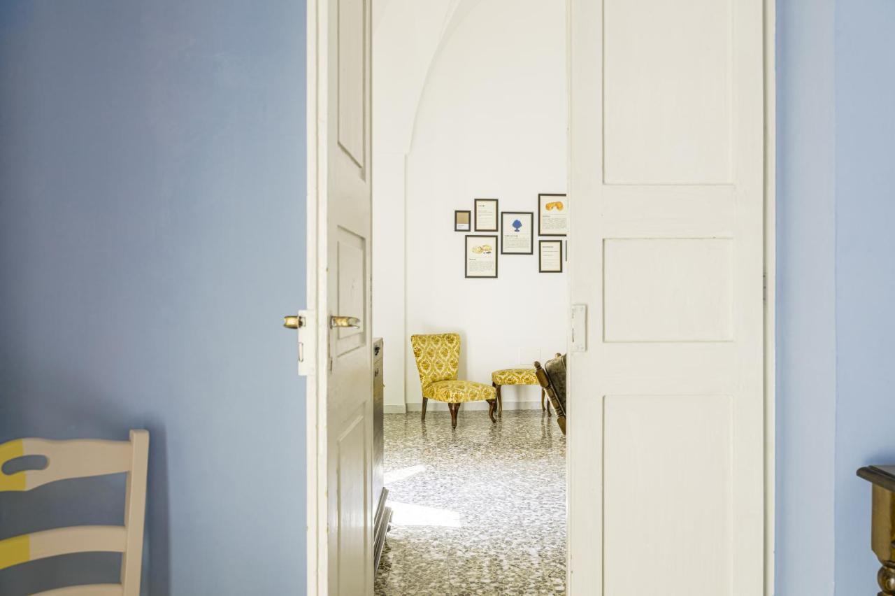 Palazzo Dante Bed & Breakfast Alliste Exterior photo