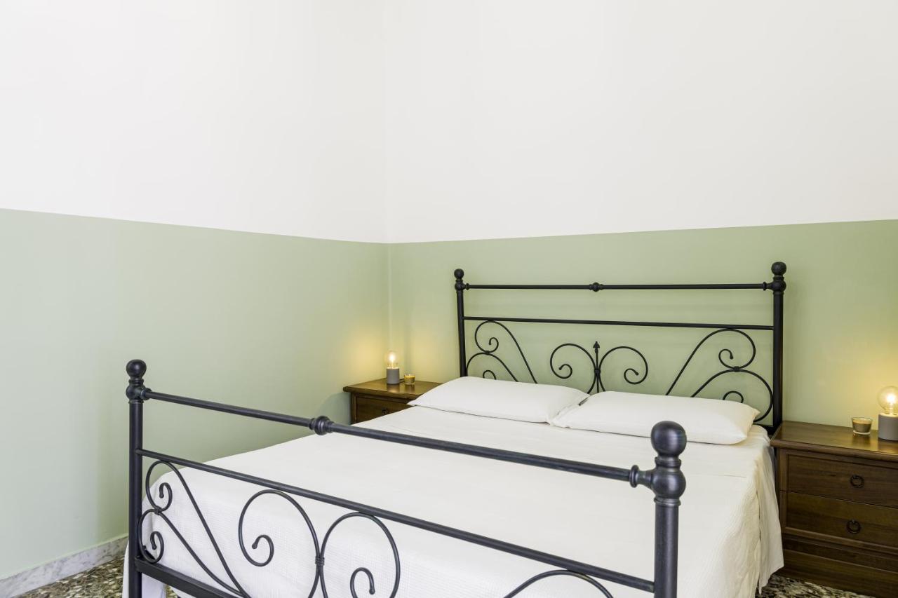 Palazzo Dante Bed & Breakfast Alliste Exterior photo