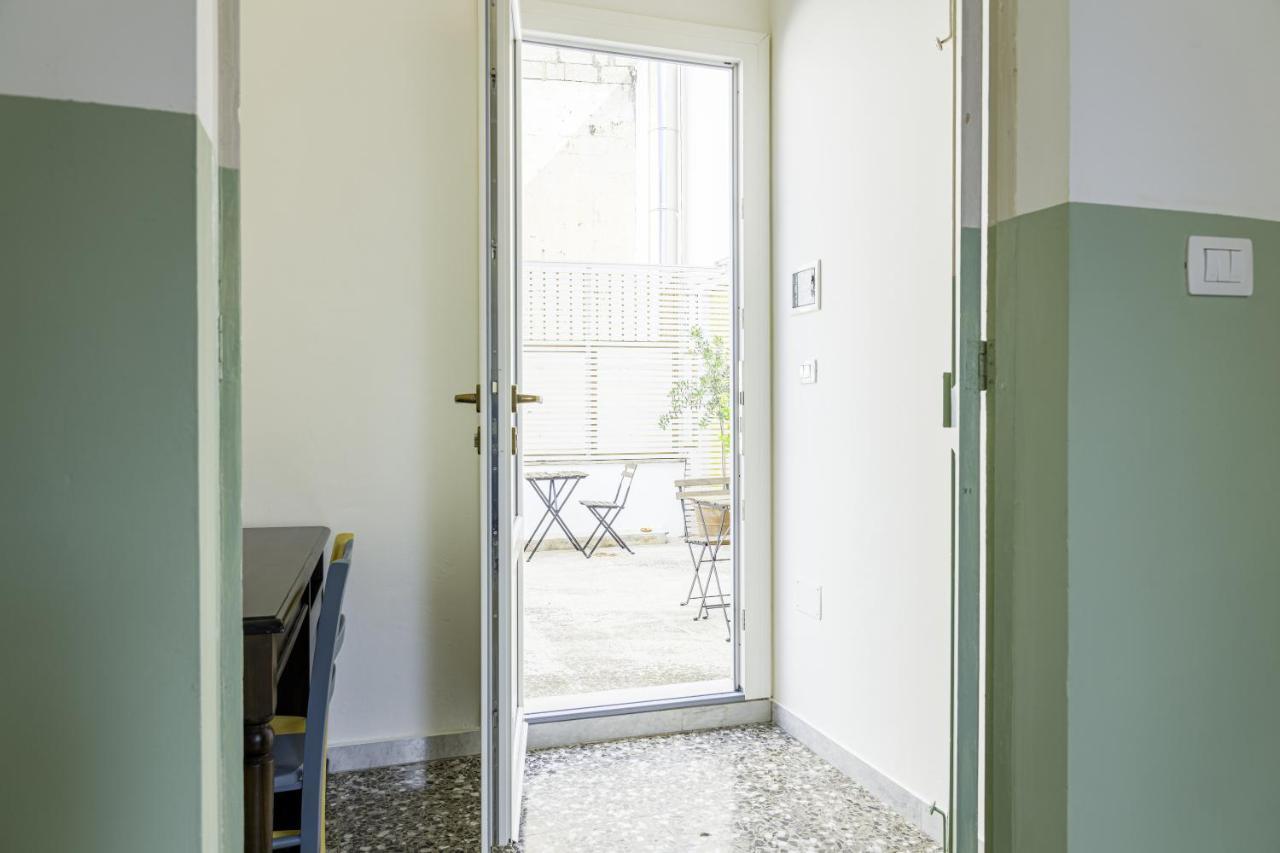 Palazzo Dante Bed & Breakfast Alliste Exterior photo