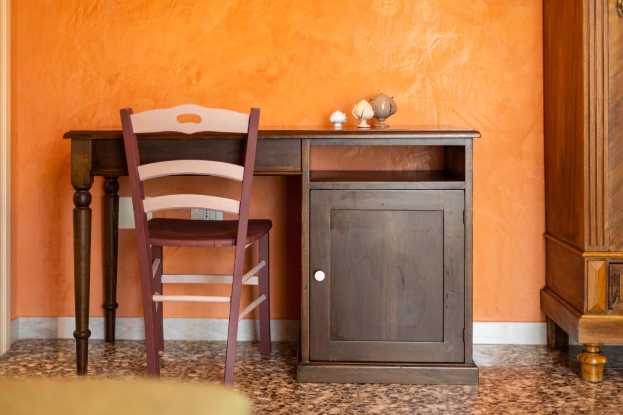Palazzo Dante Bed & Breakfast Alliste Exterior photo