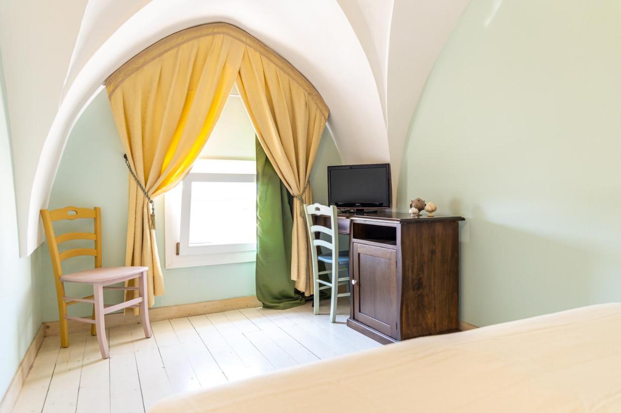 Palazzo Dante Bed & Breakfast Alliste Exterior photo